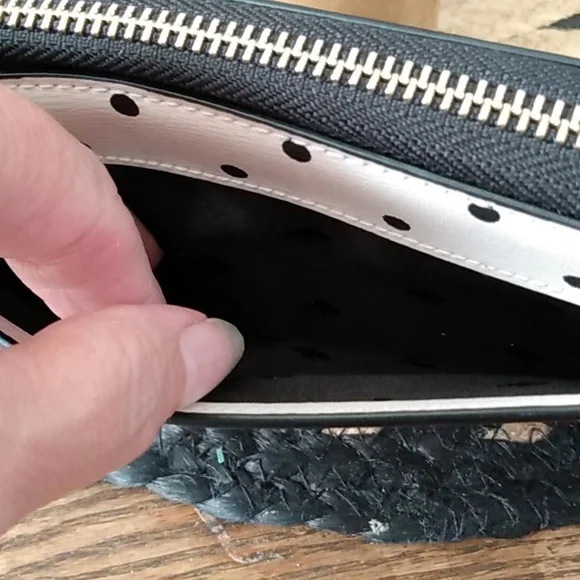 Kate Spade x Disney Polka Dot Minnie Mouse Large Continental Wallet - Picture 4 of 13